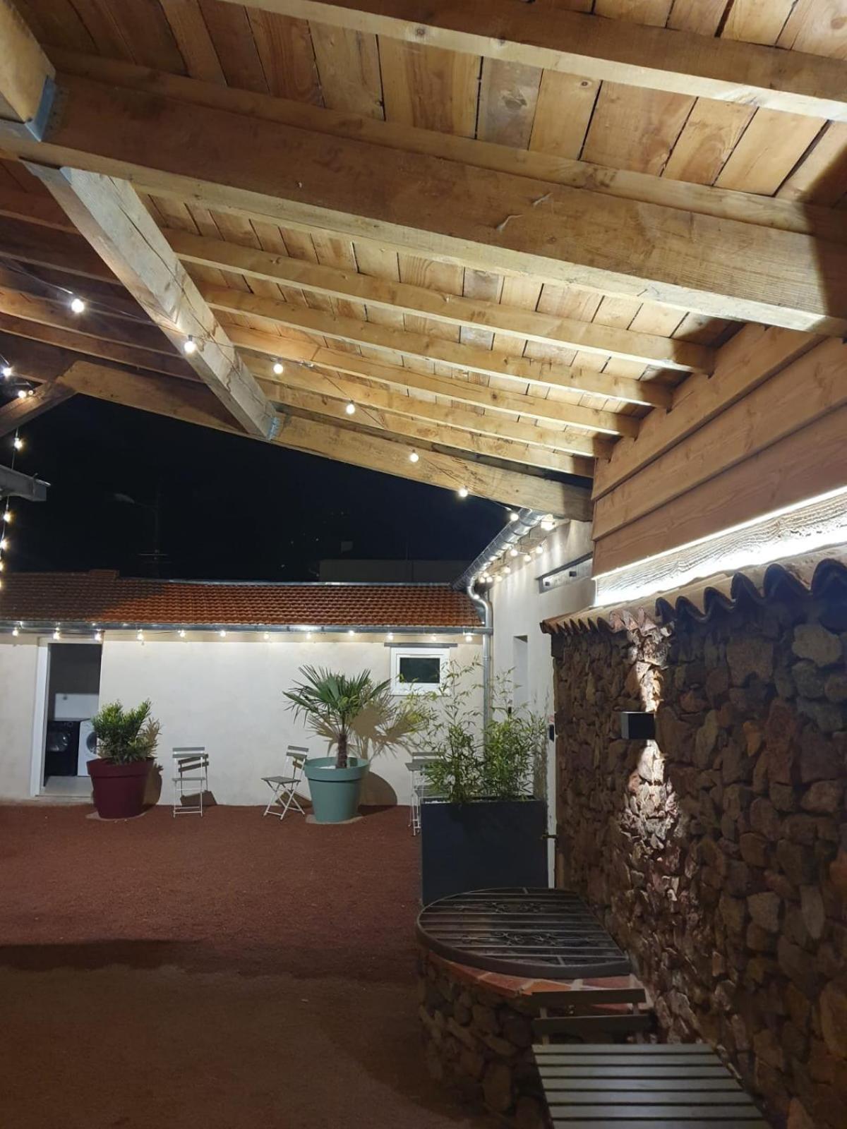 Le Boheme, Sauna & Spa Riorges Exterior foto